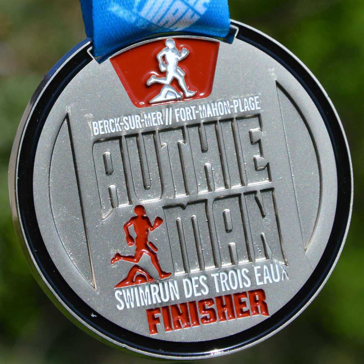 Médaille Finisher ronde réalisée pour le Swimrun des Trois Eaux - Berck-sur-mer - Fort-Mahon-Plage - AuthieMan
