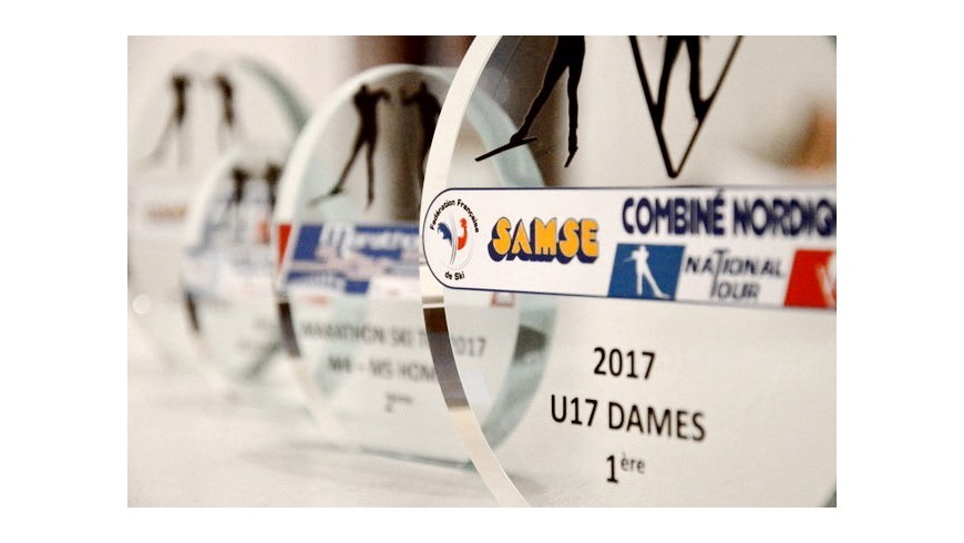 Trophée combiné nordique U17en verre personnalisé