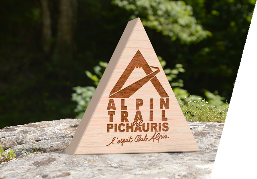 trophée-triangle-bois