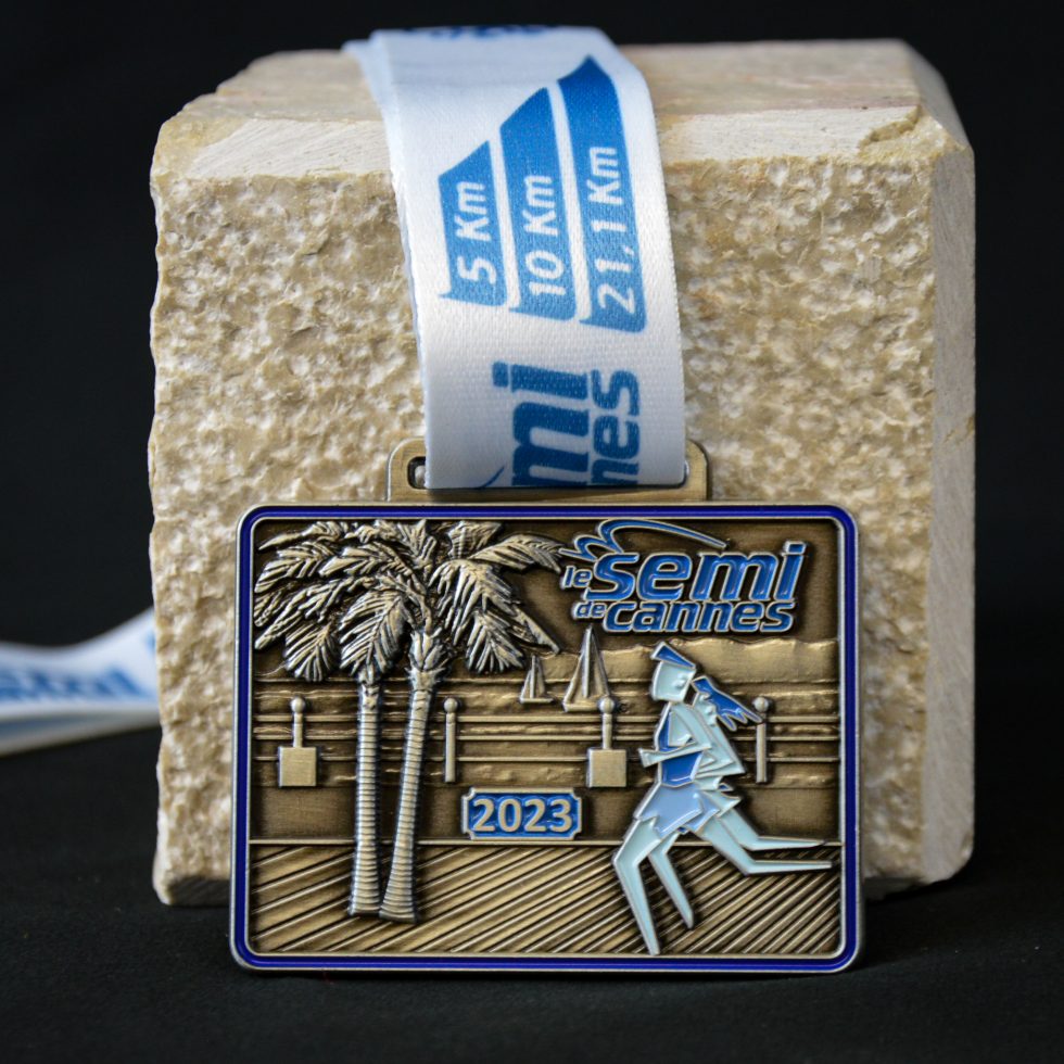 Médaille SemiMarathon Cannes