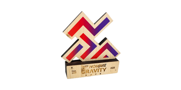 Trophée en bois sur mesure Gravity Race 2026 créé par Ultime Sport