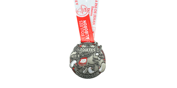 Médaille finisher en métal sur mesure des Foulées d’Aliboron 2026 à Estaires